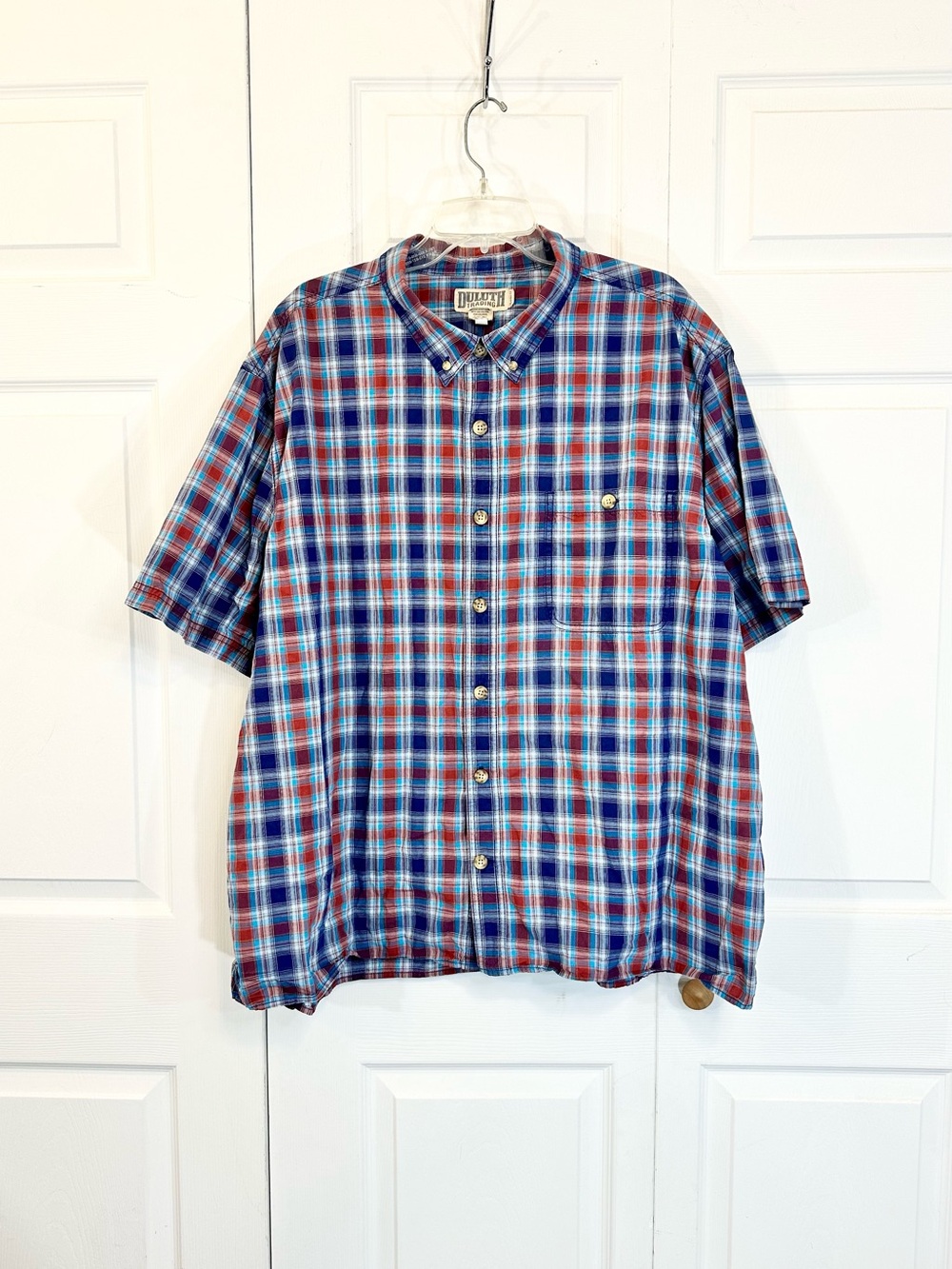 Duluth Trading Co Blue and Red Plaid Short-Sleeve Button-Down Shirt